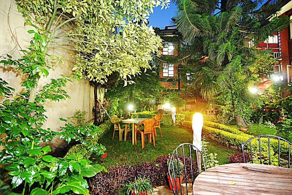 Kathmandu Garden House Catmandu Exterior foto